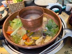 -菌自由丨野生菌火锅特色庭院餐厅(丽江古城店)