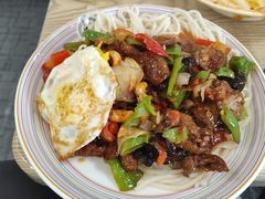 -歹歹的加个面过油肉拌面