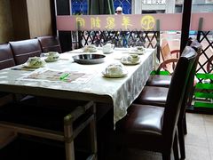 -羊家胡同·龙虾烧烤火锅(龙汇路店)