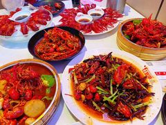 -红盔侠小龙虾(海宁银泰店)
