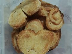 蝴蝶酥-上海哈尔滨食品厂(淮海中路店)