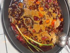 -旧街市鲜货老火锅(大光路店)