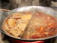 -湊湊火锅·茶憩(打浦桥日月光店)