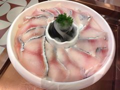 -洪氏嗨捞·广东猪肚鸡·椰子鸡火锅(西咸万象城店)