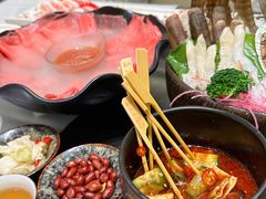 -红鼎豆捞·非遗鲍皇汤火锅(宝丰路店)