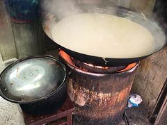 -云南大锅豆浆店