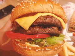 -The Habit Burger Grill 哈比特汉堡(复兴soho店)