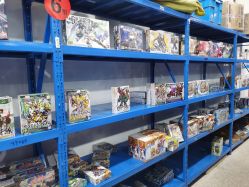 -逝水玩具折扣店