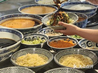 炎炎夏日，凉面凉皮凉粉的扛把子他来了！