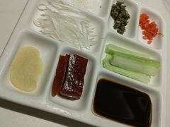 -鸭小七·北京烤鸭·地道北京菜(龙岗万科广场店)