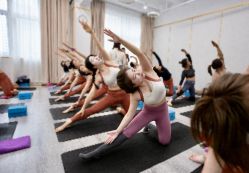 -亚太瑜伽普拉提学院