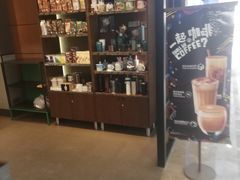 -星巴克(杭州西湖银泰1F店)