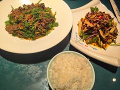 -呷湘厨·鱼汤捞饭·剁椒鱼头·辣椒炒肉(国家会展中心店)