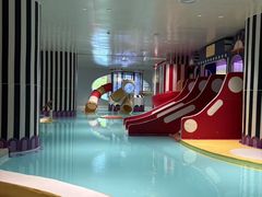 -涨巢·潮玩水疗局