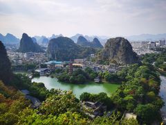-叠彩山景区