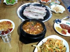 -豚豚猪村烤肉·韩国烤肉(总店)