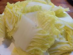拌白菜-宝瑞门钉肉饼店