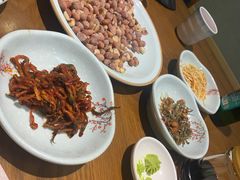 -青瓦餐厅·生鱼片·韩园烤肉(西塔店)