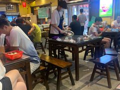 -富正毅三下锅·湘西韵味(天门山索道店)