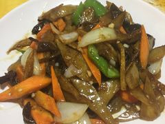 山蘑土豆片-稻品香小锅饭豆腐馆(北三路店)