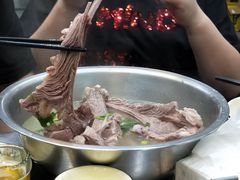 手扒羊肉-郭记原生态烤羊腿(长宁路店)