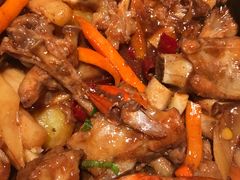 -多嘴超级肉蟹煲(杉杉国潮主题店)