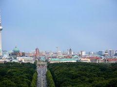 -胜利纪念柱