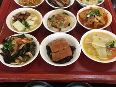 -蓝田九大碗民俗食府(蓝田店)