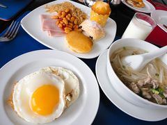-曼谷湄南河畔华美达广场酒店