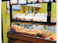 面包甜点陈列柜-皇家面点(南沙街店)