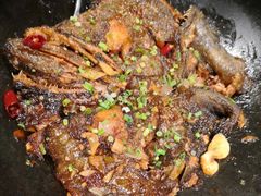 锅烧深海碟鱼头-大份-开海·红岛海鲜虾水饺(石老人店)