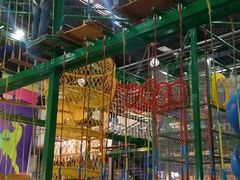 -超人空间竞技场·轰趴团建蹦床主题公园