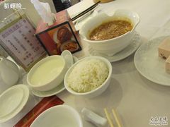 鱼翅捞饭-鸿星海鲜酒家(格兰中心店)