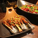 深圳最文艺的湘菜馆！和王家卫一起吃臭豆腐[吐]