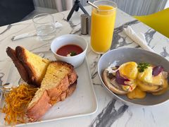 -The Sunny Side Cafe Station 1