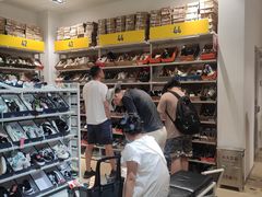 -BIGOFFS 超级折扣(仁恒伊势丹店)