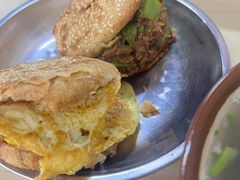 烧饼夹坛肉-昌顺马记小吃店(昌盛园店)