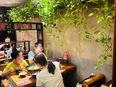 -万记麻辣烫国展总店