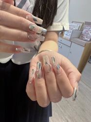 -HUII NAIL绘京美甲美睫会馆
