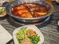 -老船舫·现做活鲜鱼馆(东郊记忆店)