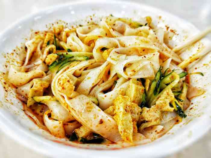 大刀凉皮-"中午不知道吃什么点了他家的凉皮,整体外面.