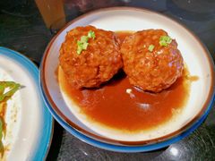 咸蛋黄狮子头-梅飞酒家(桑园路店)