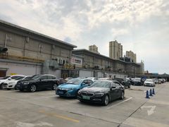 -长江国际商业购物中心·停车场