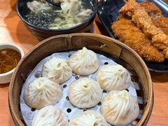 -莱莱小笼·乔艾