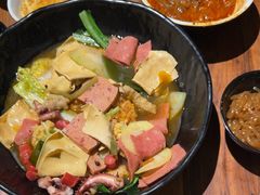 -万记麻辣烫国展总店