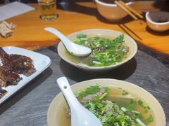 -大众跷脚牛肉馆·非遗传承单位(峨眉山店)