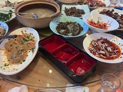 -临界音乐酒馆·小龙虾·江湖菜(华熙LIVE·鱼洞店)