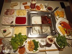 -海底捞火锅鲜切牛肉主题店(长寿路店)