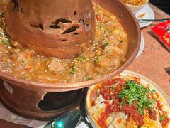 土司铜锅油焖鸡-浩海火燒雲傣家菜(芮欧百货店)