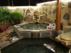 -裕龙汤泉